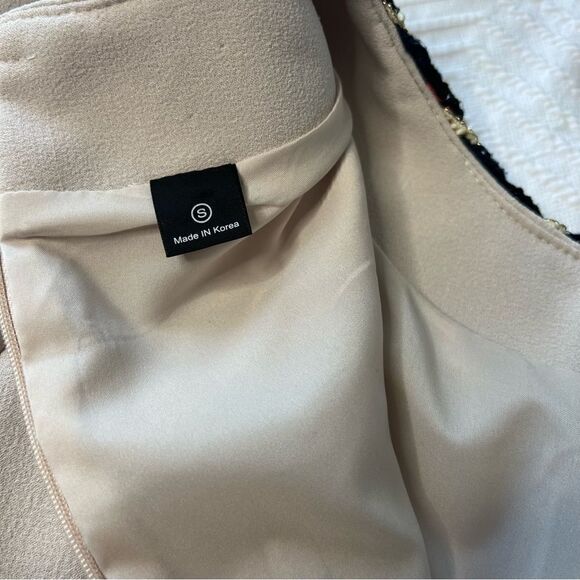 Korean A-Line Mini Length Dress Color Beige Threads Color Red Blue, Size S. - Picture 9 of 10